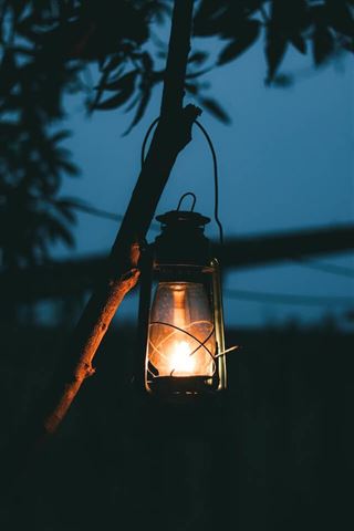 Få lys på campingturen med en god camping lanterne